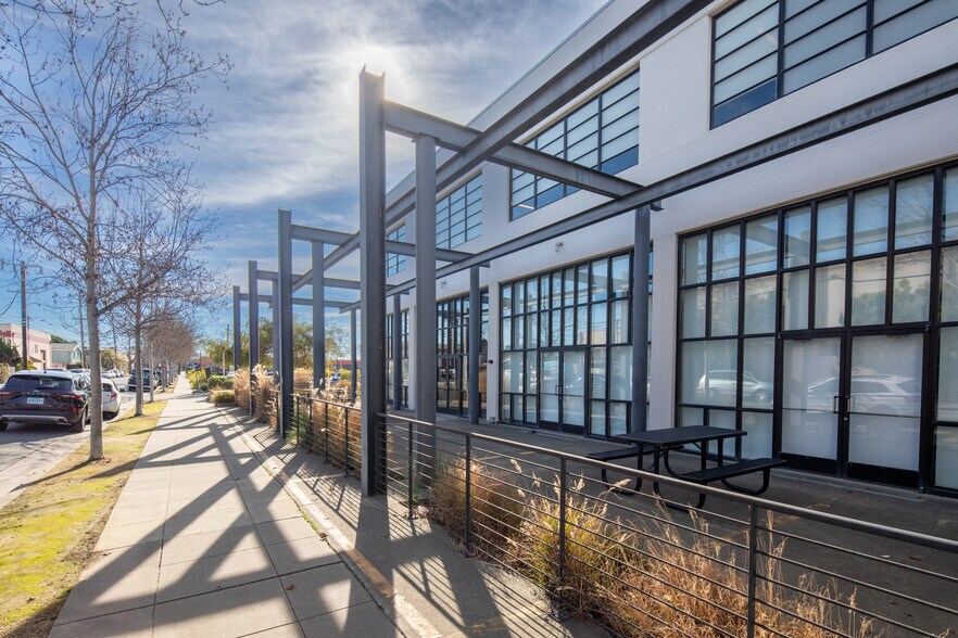 More Photos Of 1608 4th St, Berkeley Office For Lease