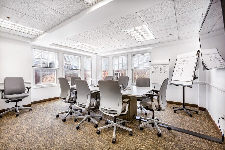 More Photos Of 36 Cattano Ave, Morristown Office For Lease