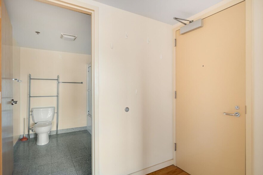 More Photos Of 400 College Ave, Ithaca Apartments For Sale