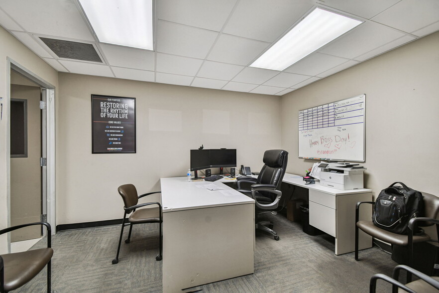 More Photos Of 4811 W Sligh Ave, Tampa Warehouse For Sale