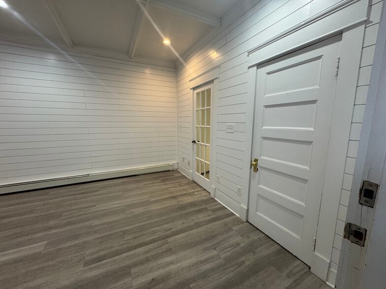 More Photos Of 2 Central St, Ipswich Storefront Retail Office For Sale