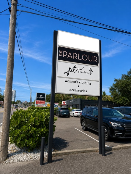 More Photos Of 3310 W Bay To Bay Blvd, Tampa Storefront For Lease