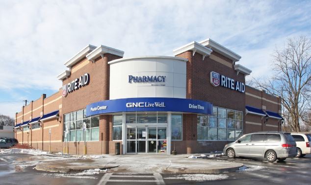 More Photos Of 420 Hamilton St, Geneva Drugstore For Lease
