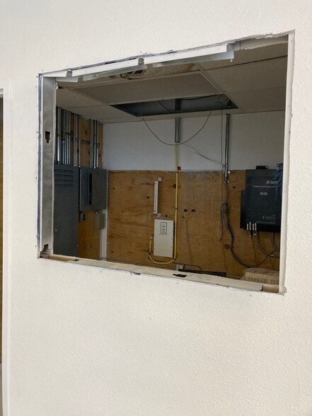 More Photos Of 1779 N Zaragosa Rd, El Paso Storefront For Sale