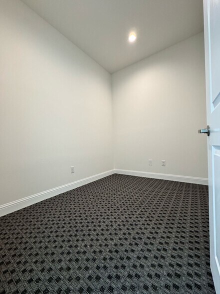 More Photos Of 3951 Alma Rd, McKinney Office For Lease