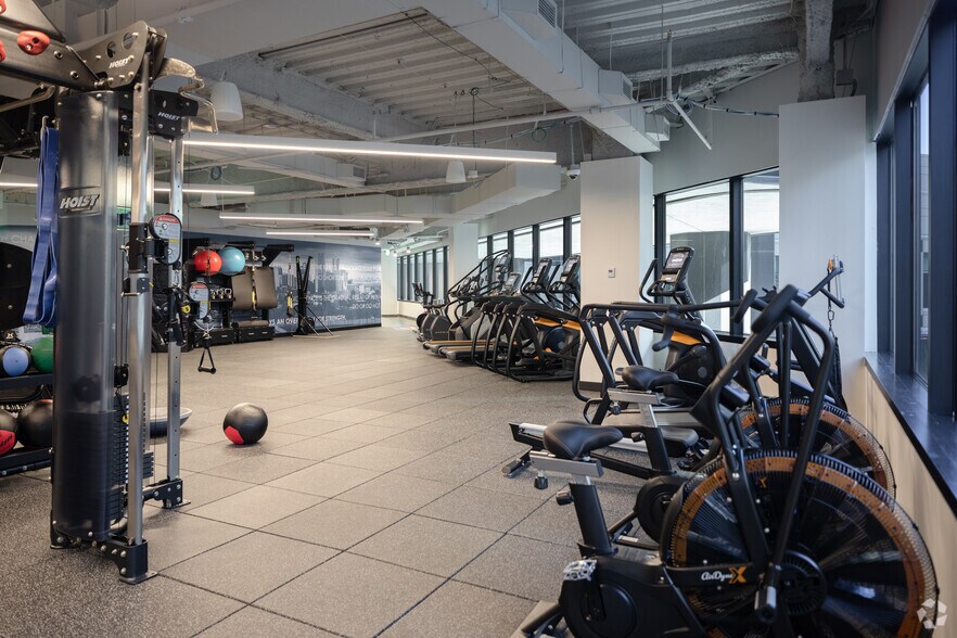 More Photos Of 1099 18th St, Denver Office For Lease