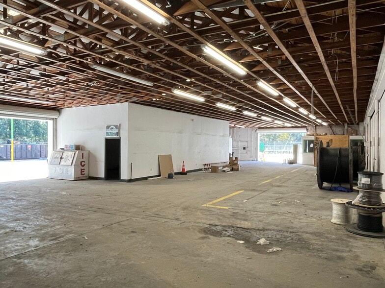 More Photos Of 1041 Aenon Church Rd, Tallahassee Warehouse For Sale