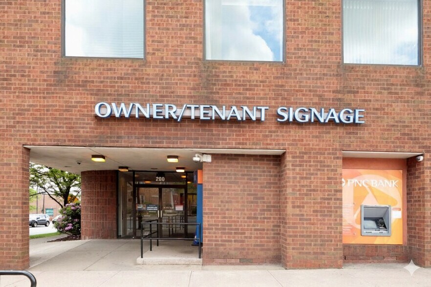 More Photos Of 200 W Broad St, Hazleton Bank For Sale