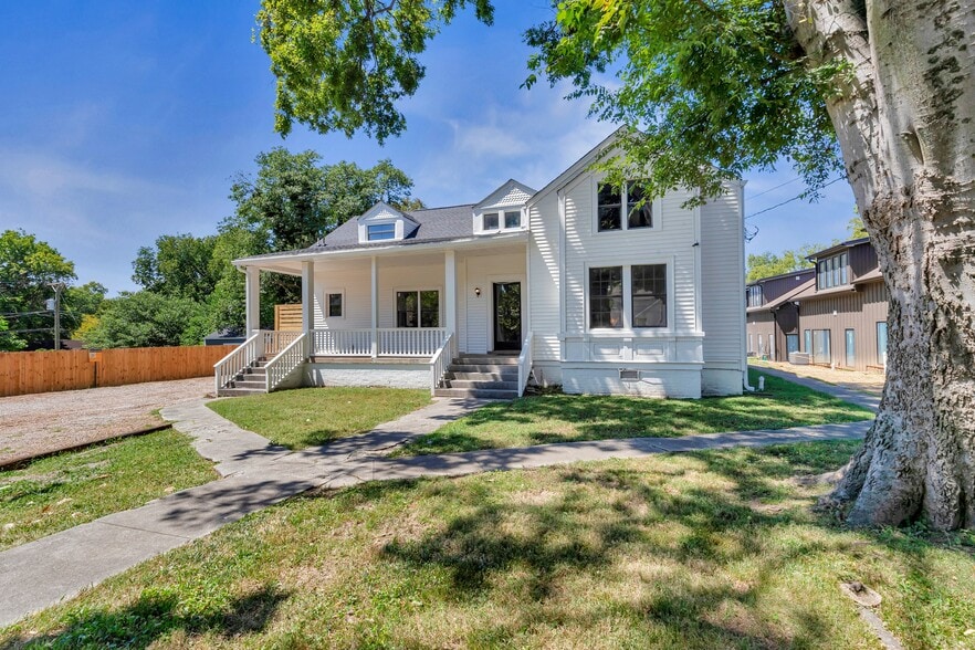 More Photos Of 928 Mcferrin Ave, Nashville Office Residential For Lease