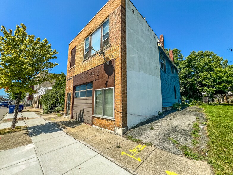 More Photos Of 356 Ferry St, Buffalo Storefront Retail Residential For Sale