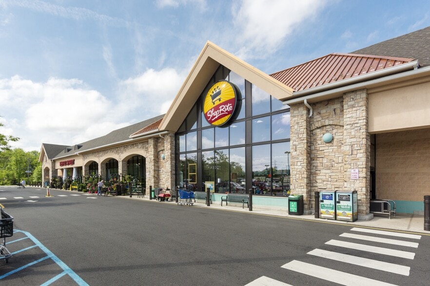 More Photos Of 435 Elizabeth Ave, Somerset Unknown For Lease