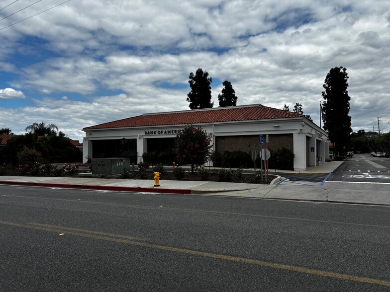 More Photos Of 17863 Santiago Blvd, Villa Park Bank For Lease