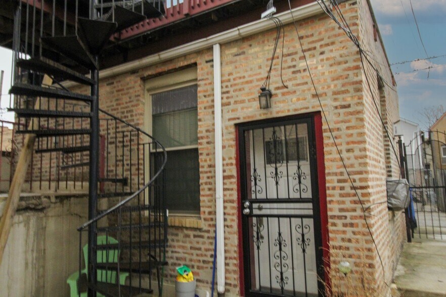 More Photos Of 815 S Bell Ave, Chicago Multifamily For Sale