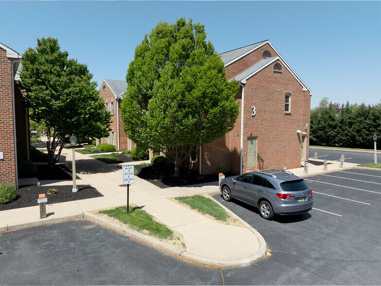 More Photos Of 1525 Oregon Pike, Lancaster Office For Sale