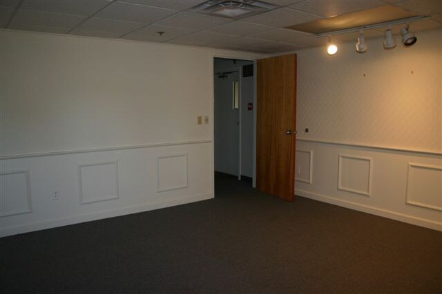 More Photos Of 168 Ayer Rd, Littleton Warehouse For Lease
