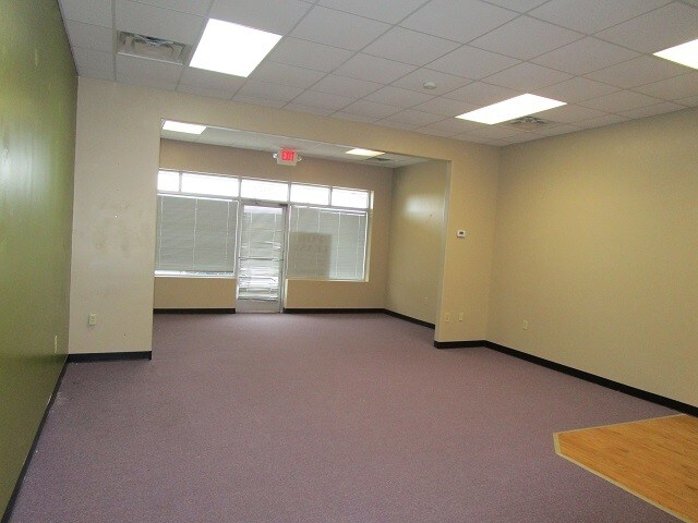 More Photos Of 5071 Dixie Hwy, Newport Unknown For Lease