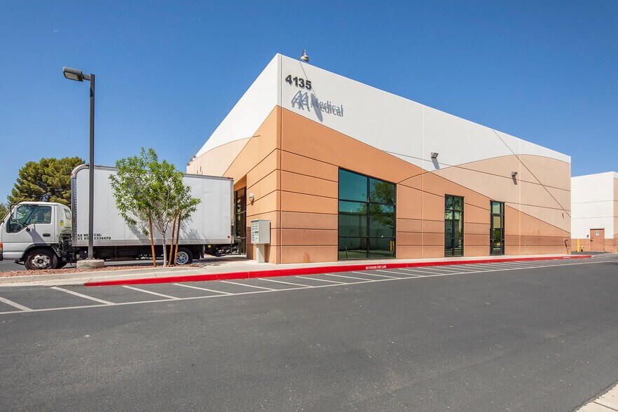 More Photos Of 4135 N Rancho Dr, Las Vegas Light Distribution For Lease