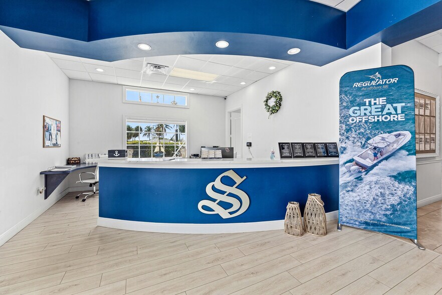 More Photos Of 250-300 SW Monterey Rd, Stuart Freestanding For Sale