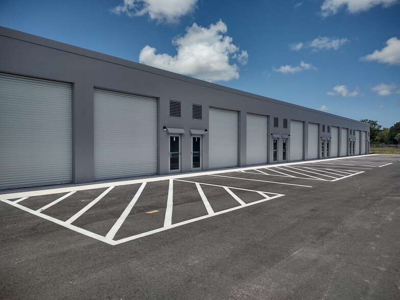 Primary Photo Of 8268 Ulmerton Road Rd, Largo Industrial For Lease