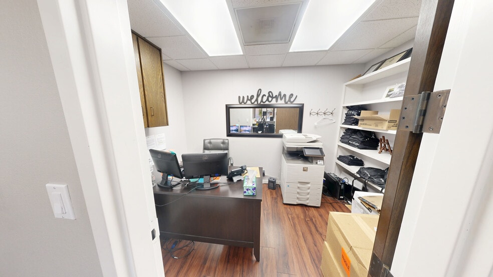 More Photos Of 2025 N Green Acres Rd, Fayetteville Medical For Sale