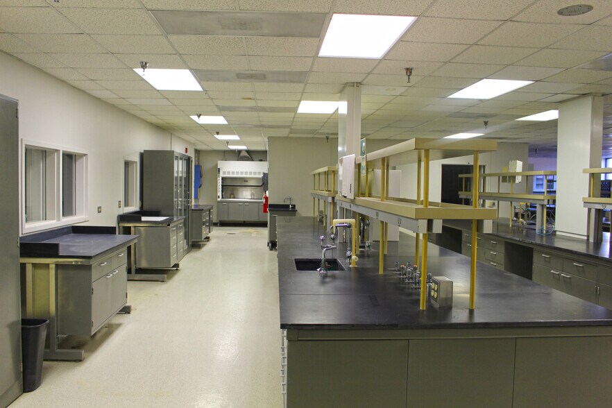 More Photos Of 95 W 32nd St, Winston-Salem Medical For Lease