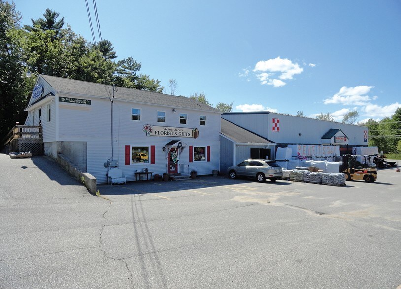 Primary Photo Of 400 Narragansett Trl, Buxton General Retail For Sale