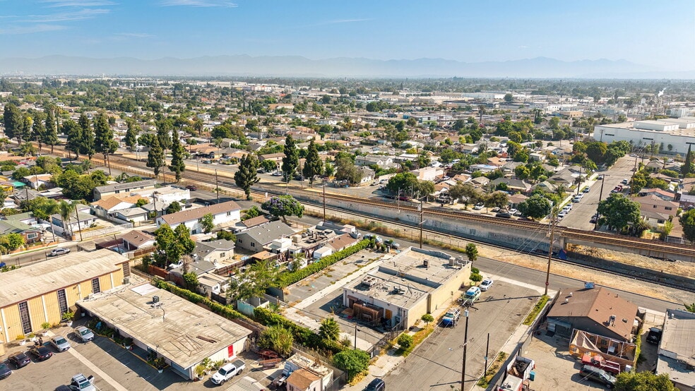 More Photos Of 1709 N Willowbrook Ave, Compton Supermarket For Sale