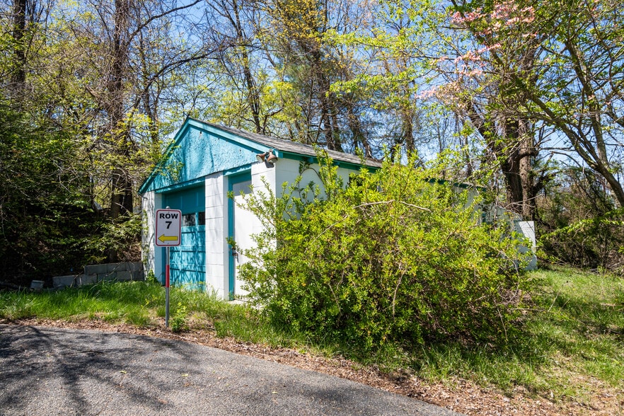 More Photos Of 275 Starlight Dr, Christiansburg Theater Concert Hall For Sale