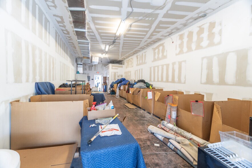 More Photos Of 446 Golfair Blvd, Jacksonville Storefront Retail Office For Sale