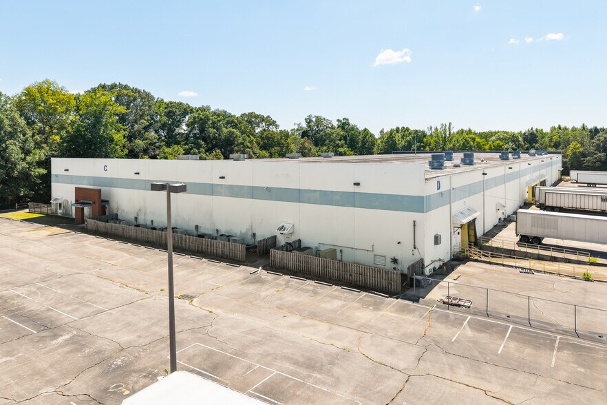 More Photos Of 2800 Grays Creek Dr., Arlington Warehouse For Lease