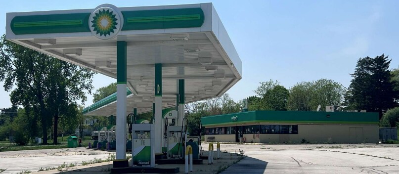 More Photos Of N549 Boulder Rd, Watertown Service Station For Sale