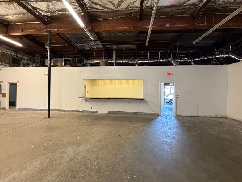 More Photos Of 1714 Wall St, Los Angeles Manufacturing For Lease