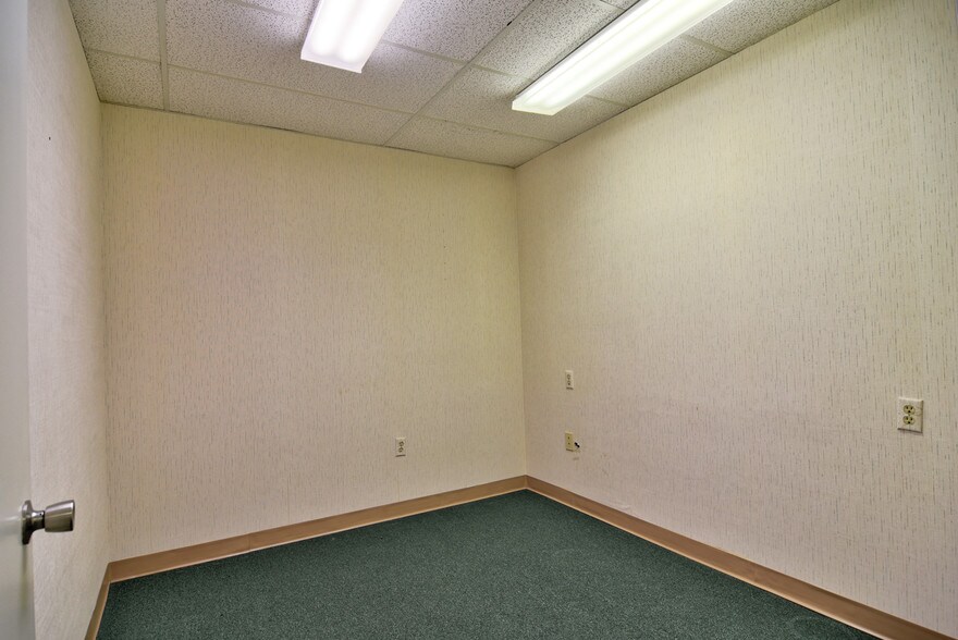 More Photos Of Northside Professional Complex, Saint Petersburg Medical For Lease