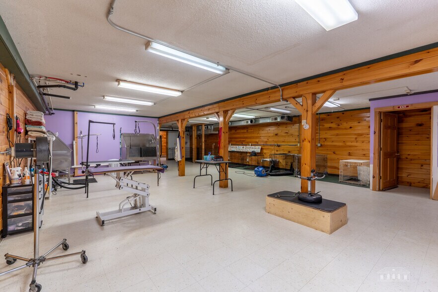 More Photos Of 1915 Saranac Ave, Lake Placid General Retail For Sale