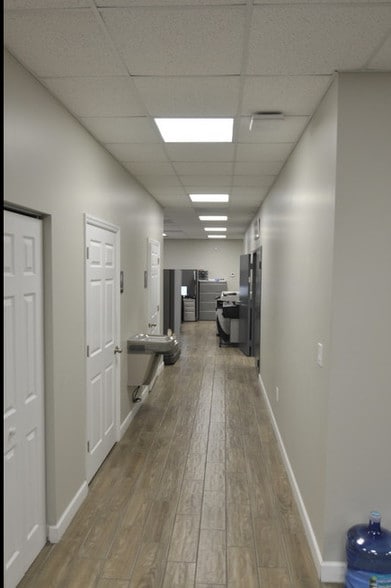 More Photos Of 842 NW 7th Ter, Fort Lauderdale Warehouse For Sale