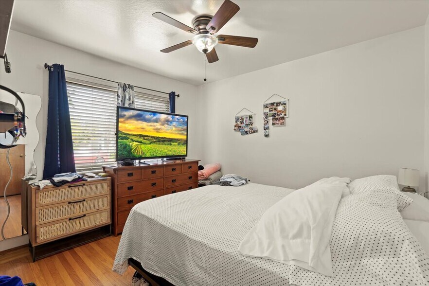 More Photos Of 1172 Clinton St, Redwood City Apartments For Sale