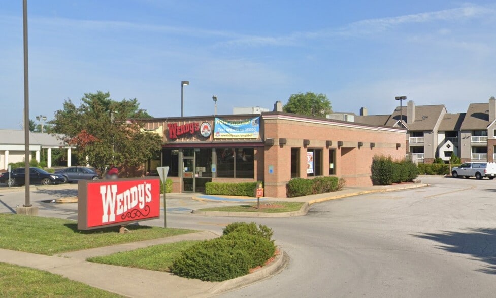 Primary Photo Of 4955 Brownsboro Rd, Louisville Fast Food For Lease