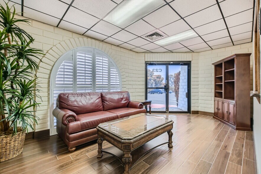 More Photos Of 601 S Rancho Dr, Las Vegas Medical For Sale