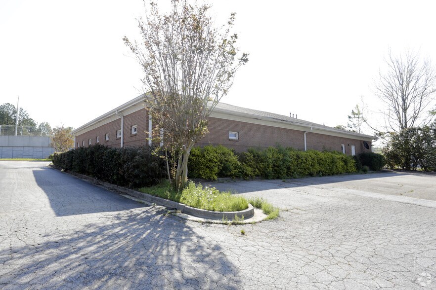 More Photos Of 860 Collins Hill Rd, Lawrenceville Medical For Sale