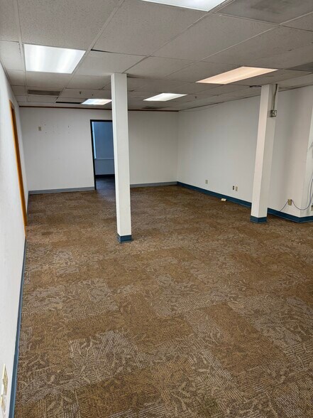 More Photos Of 1120 SE Main St, Portland Loft Creative Space For Lease