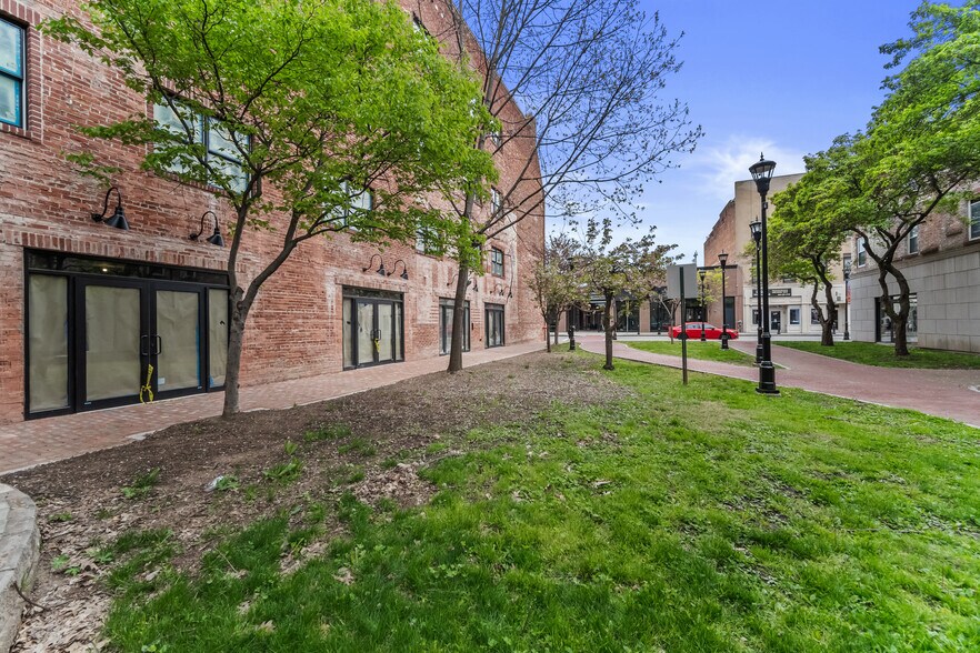 More Photos Of 48-54 North St, Middletown Apartments For Lease