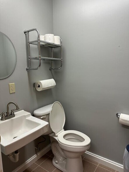 More Photos Of 3250 Seneca Tpke, Canastota Rehabilitation Center For Lease