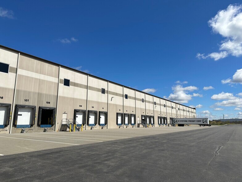 More Photos Of 25 Keystone Blvd, Pottsville Warehouse For Lease