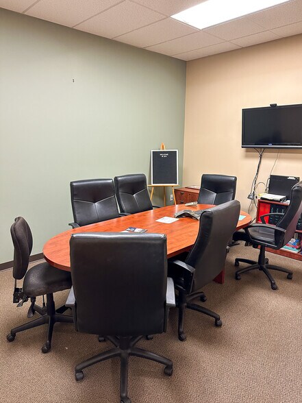 More Photos Of 14737 SW Millikan Way, Beaverton Office For Lease