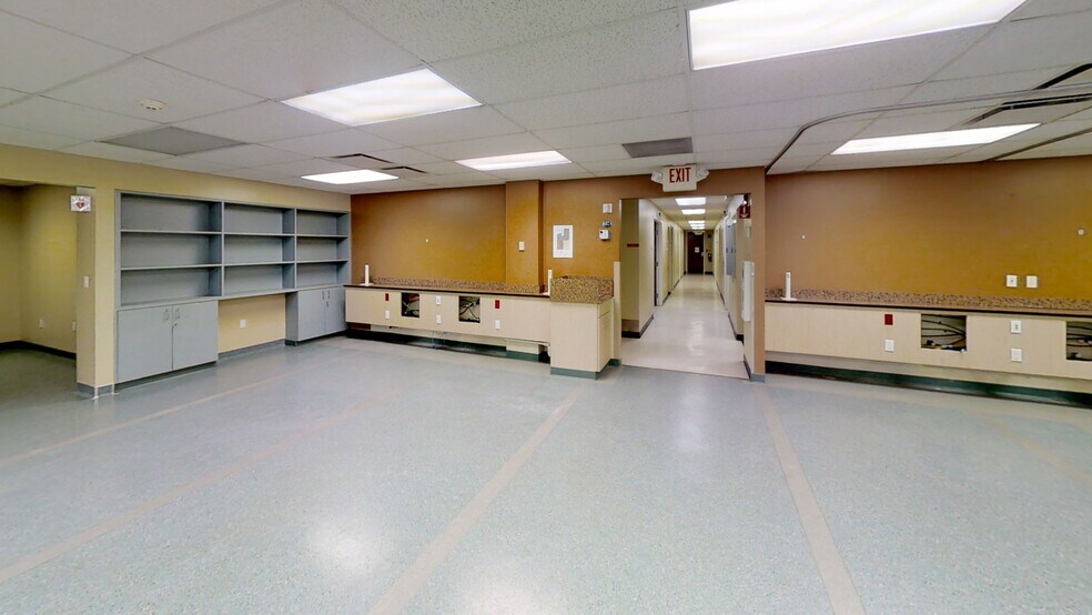 More Photos Of 20220 Center Ridge Rd, Rocky River Medical For Lease