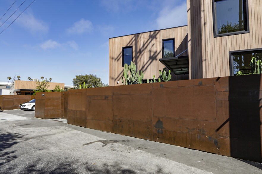 More Photos Of 606-654 Venice Blvd, Venice Loft Creative Space For Lease