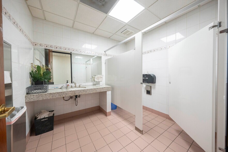 More Photos Of 910 N Amelia Ave, San Dimas Office For Lease