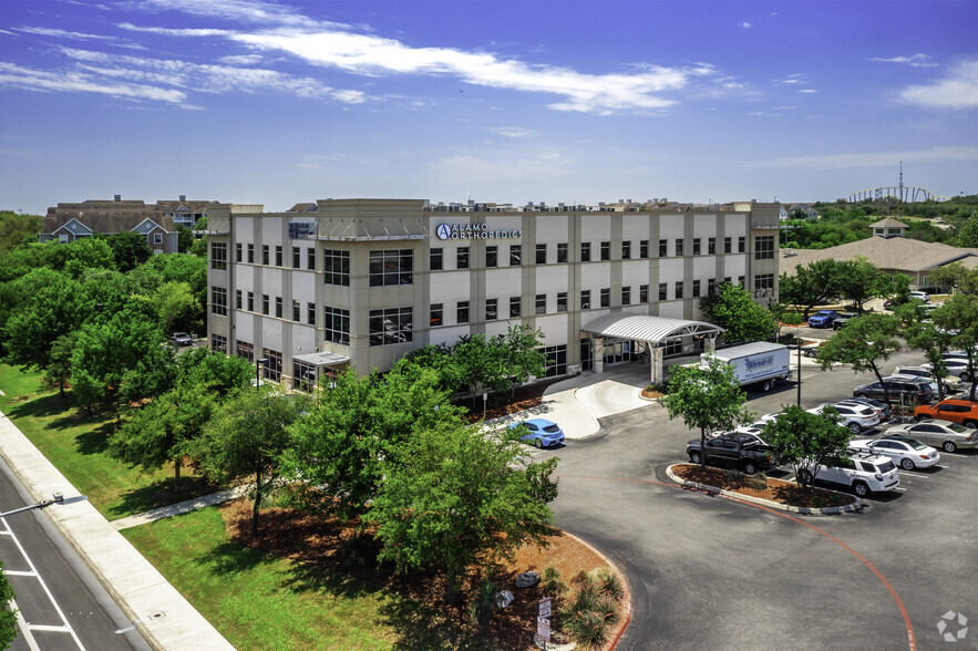 Primary Photo Of 10010 Rogers Xing, San Antonio Medical For Lease