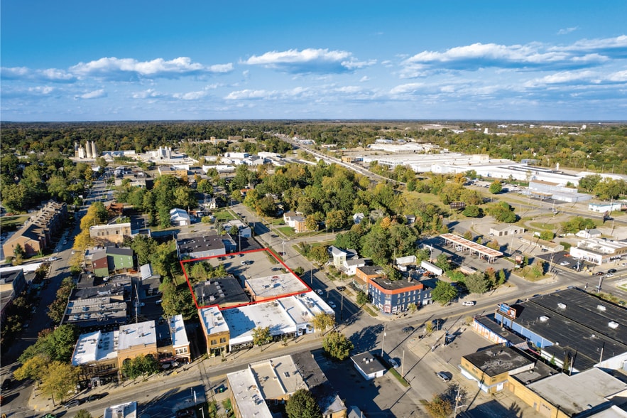 More Photos Of 1213 Center St, Lansing Medical For Sale