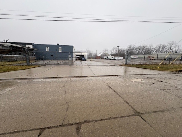 More Photos Of 1820 Iowa Ave, Lorain Warehouse For Sale